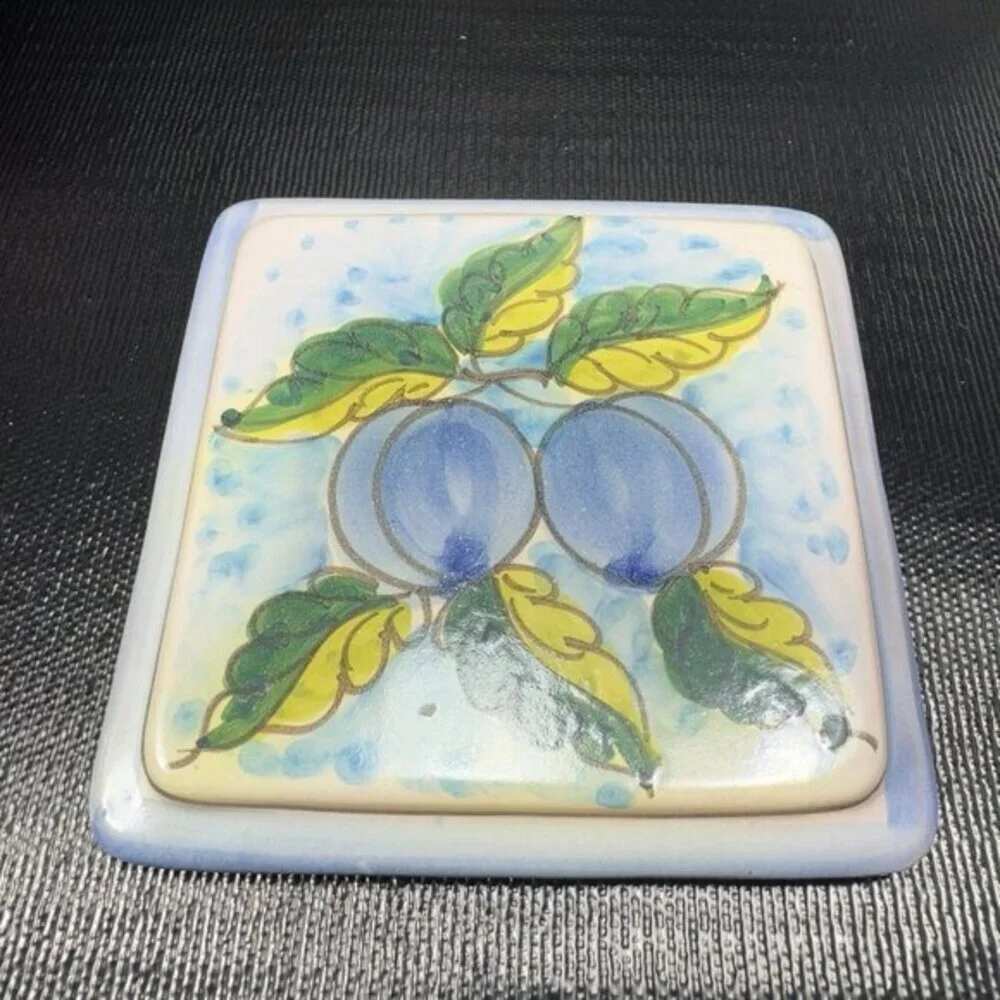 FRATANTONI Vietri Italy Hand Painted Art Pottery Tile Plum Fruit‎ Wall TRIVET